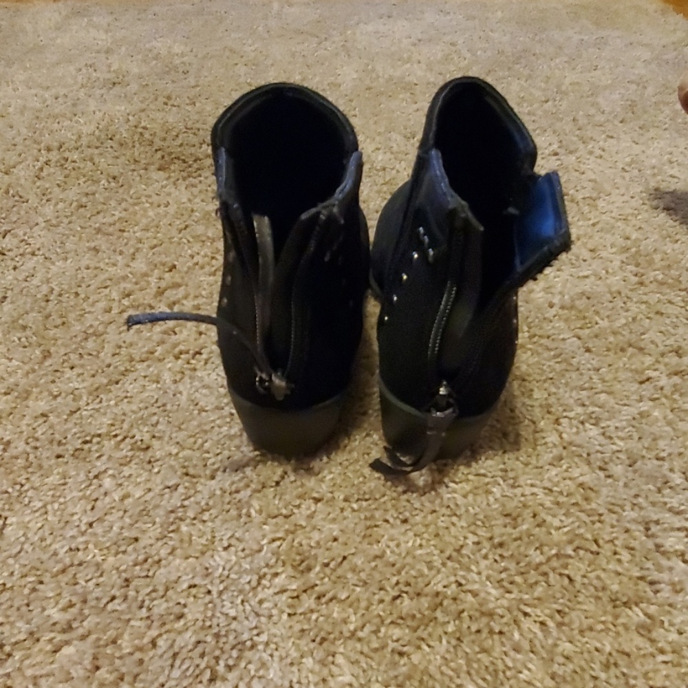 Black Heel Boots - Picture 3 of 3